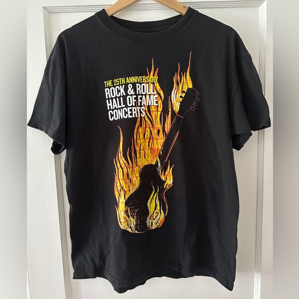 Rock & Roll Hall of Fame 25th Anniversary tshirt. Size Large. Double sided